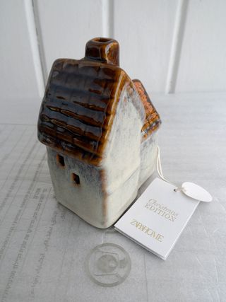 Zara Home ADORNO PORCELANA CASITA LUZ Nuevo