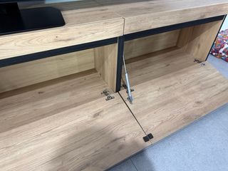 Mueble TV salón madera y metal