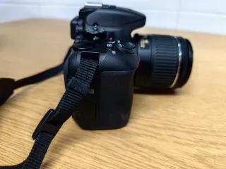 Cámara Nikon D5600 + Accesorios. Solo 545 disparos