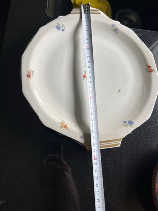 Piatti di porcellana antichi con fiori