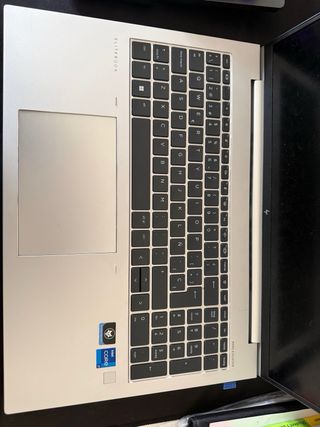 HP Elitebook 860 G9 i7 12ª Gen 32GB RAM 1TB SSD