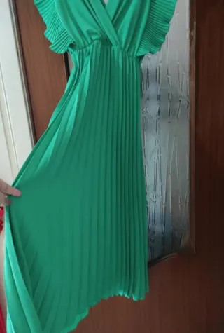 Abito lungo verde plissettato