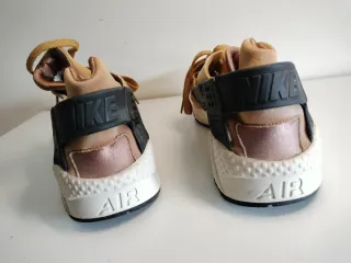 Nike Air Huarache Run Premium Beige