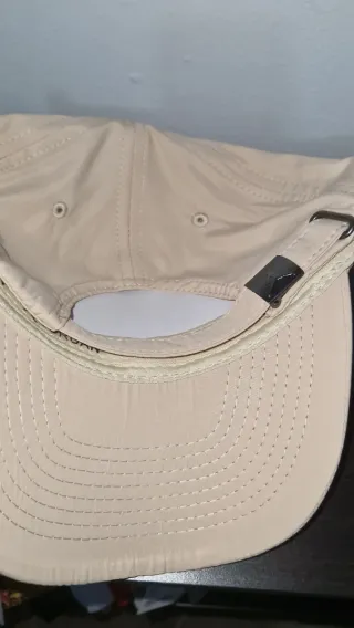 Gorra Jordan Beige Curva Ajustable