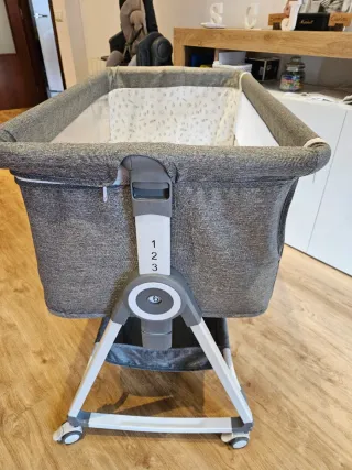 Minicuna colecho gris