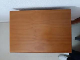 Mesilla de noche provenzal de madera