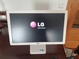 Ordenador LG Todo en Uno 22V24 Blanco W10 8RAM SSD