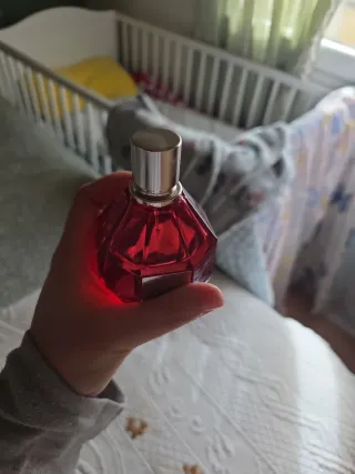 Flowerbomb Ruby Orchid Viktor & Rolf Colonia