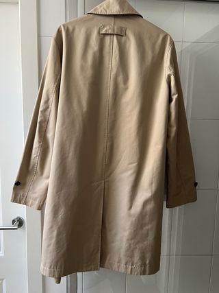 Gabardina Beige Clásica