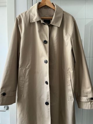 Gabardina Beige Clásica