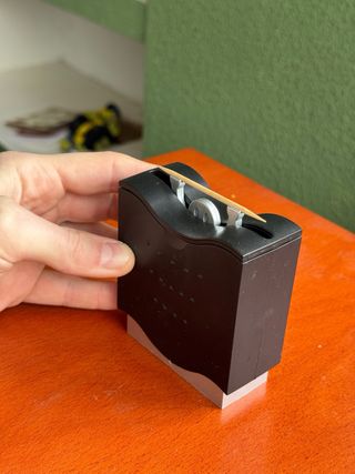 Porta palillos negro y plateado