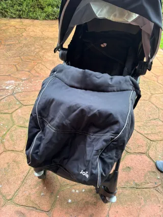 Carrito de paseo Joie negro
