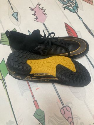 Zapatillas Fútbol Sala Nike Negro/Dorado