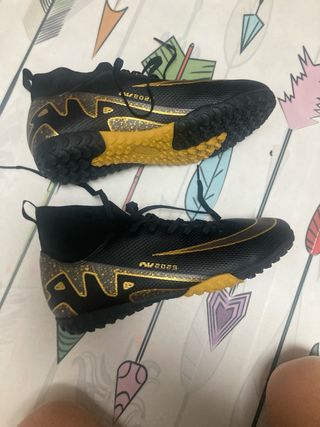 Zapatillas Fútbol Sala Nike Negro/Dorado