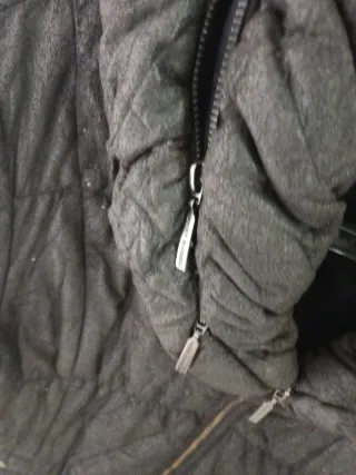 Chaqueta anorac marrón y negra