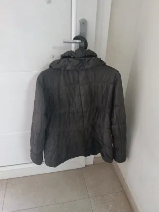 Chaqueta anorac marrón y negra