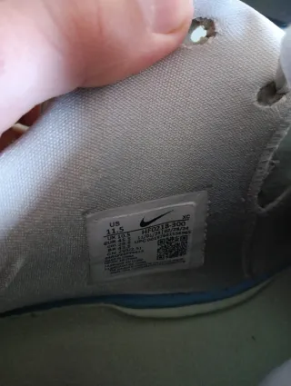 Zapatillas Nike Baloncesto Blancas y Amarillas