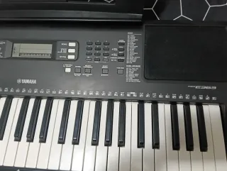 Teclado Yamaha E363