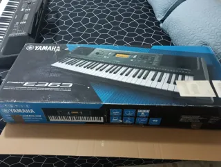 Teclado Yamaha E363
