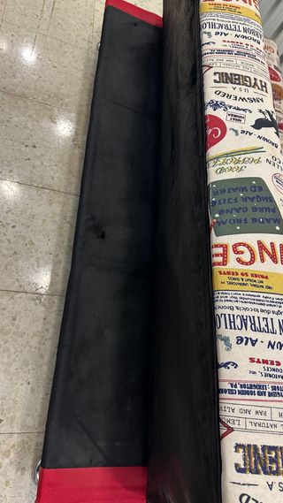 Divano vintage con stampa