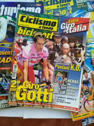 Lote 8 revistas de ciclismo