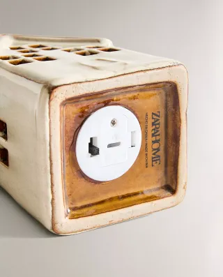 Zara Home ADORNO PORCELANA CASA  con LUZ Nuevo