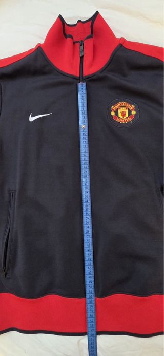 Chaqueta Nike Manchester United Negra y Roja