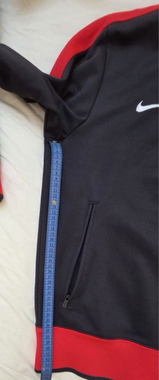 Chaqueta Nike Manchester United Negra y Roja