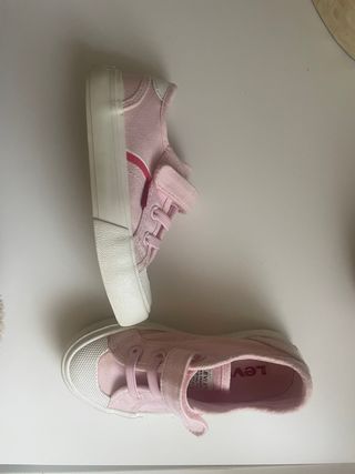 Zapatillas Levi's rosas niña talla 27