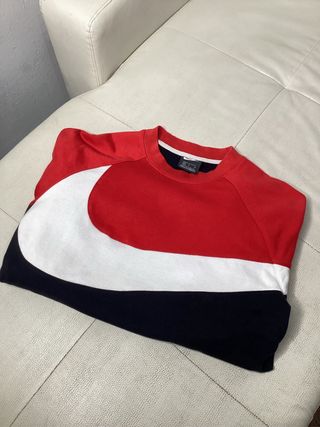 Sudadera Nike Swoosh Talla M