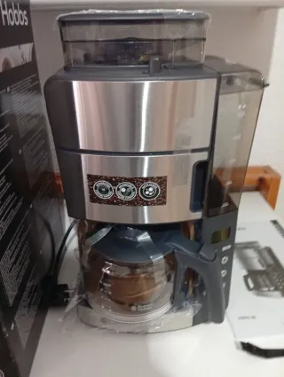 Cafetera Russell Hobbs con Molinillo