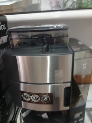 Cafetera Russell Hobbs con Molinillo