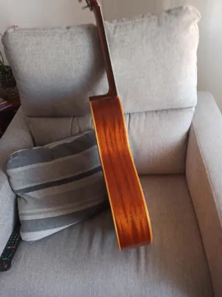 Guitarra Clásica Madera Natural Felix Fernández