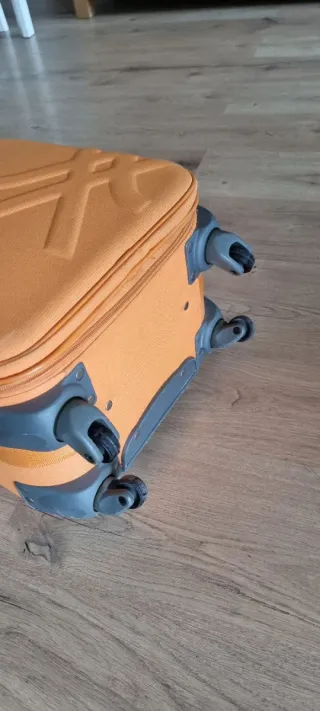 Maleta Benetton Naranja