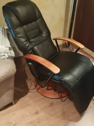 Sillón de masaje cuero y madera