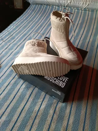 Botines Love Moschino Beige