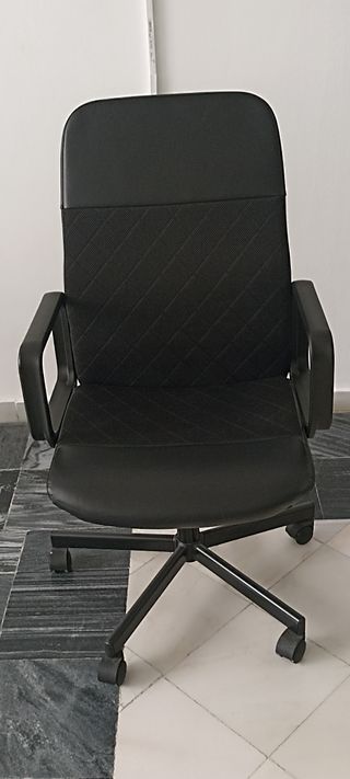 Silla giratoria oficina/escritorio negra