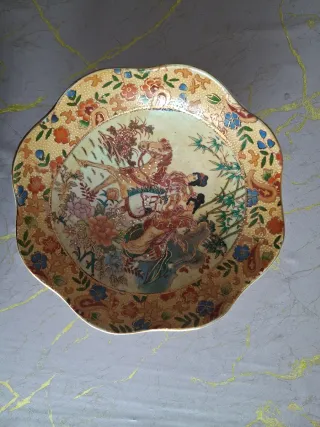 Piatto decorativo cinese dipinto a mano
