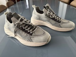 Zapatillas deportivas Pull and Bear grises sin uso