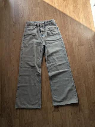 Pantalón vaquero Zara ancho
