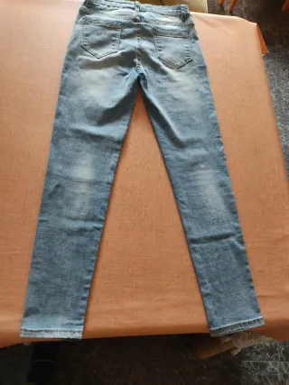 Pantalón vaquero Denim con pedrería