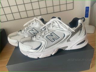 New Balance 530 Plata/Blanco Talla 37