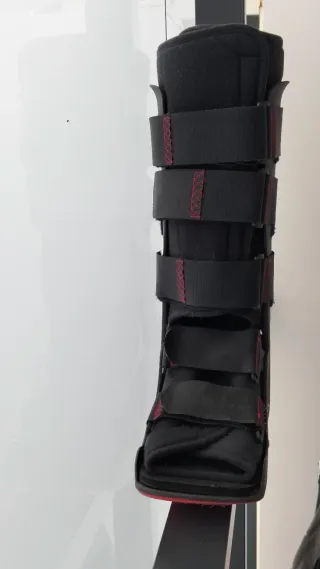 Bota ortopédica alta talla M