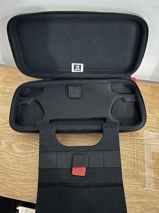 Custodia Nintendo Switch + Accessori