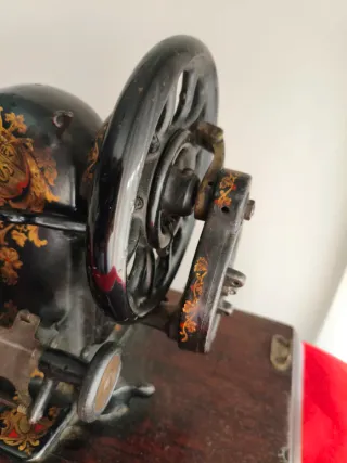 Máquina de coser antigua Jones