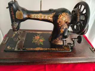 Máquina de coser antigua Jones