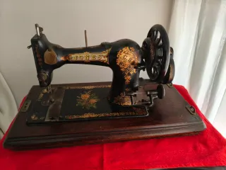 Máquina de coser antigua Jones