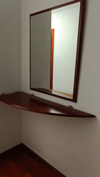 Mueble recibidor madera y cristal