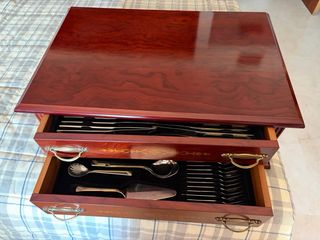 Juego Cubiertos Edelstahl Rostfrei + mueble