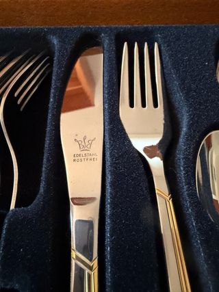 Juego Cubiertos Edelstahl Rostfrei + mueble